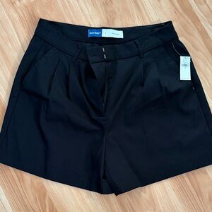 Old Navy Black Women’s Pleated Tailored Shorts